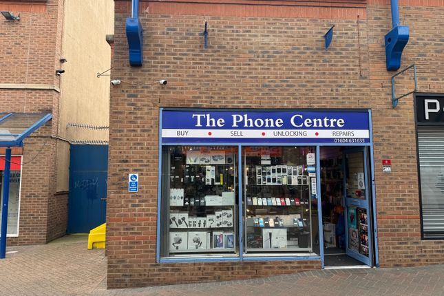 Retail premises to let in St. Peters Walk, Northampton
