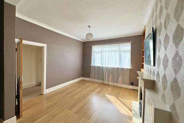 Lakefield Place, Llanelli photo 3