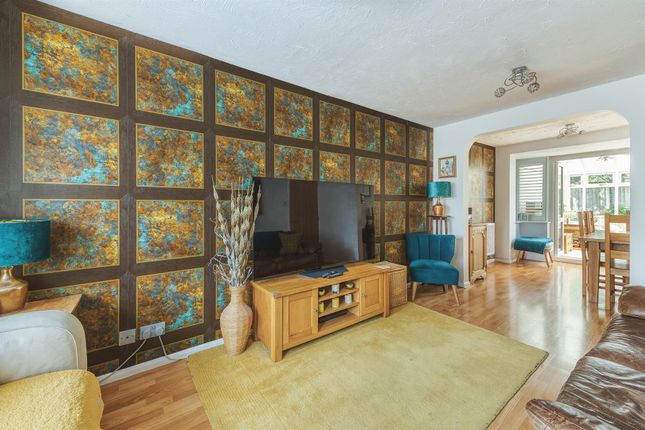 39, Pulborough Gardens, Derby photo 4