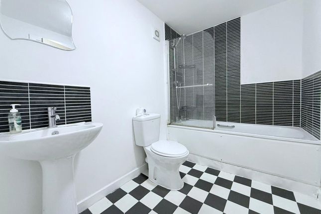 Flat 103, High Point,, Noel Street, Nottinghamshire photo 3