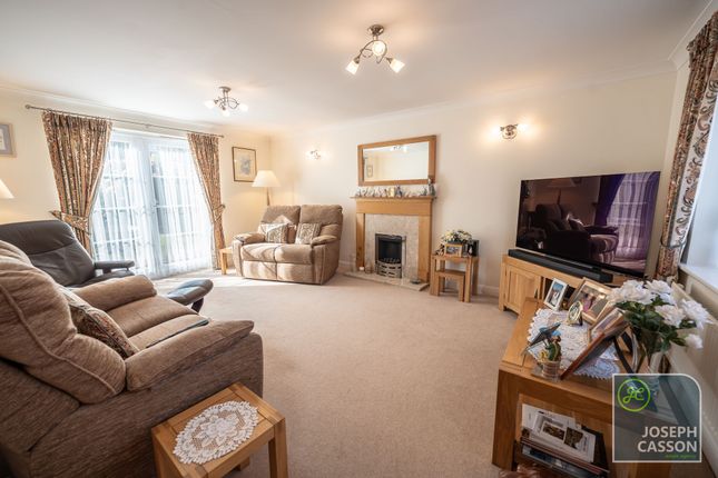 9 Theillay Close, Bridgwater photo 3