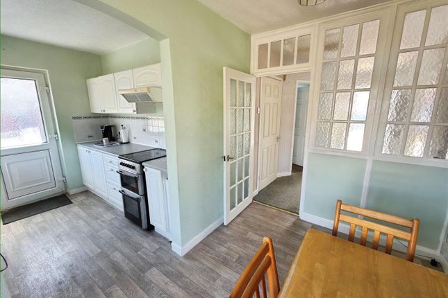 14, Gladstone Road, Lowestoft photo 2