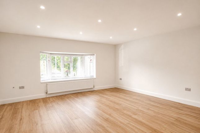 246 Chessington Road, Epsom photo 5