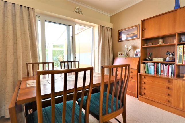 Moseley Wood Gardens Cookridge Leeds LS16 3 bedroom 