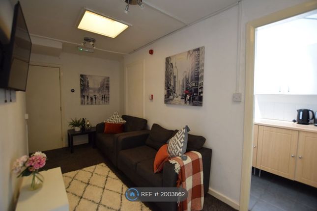 Room to rent in Queen Street, Chester