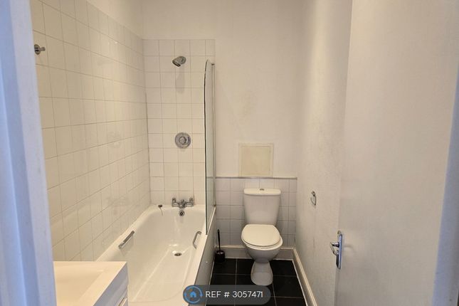 Flat, Eltham Road, London photo 5