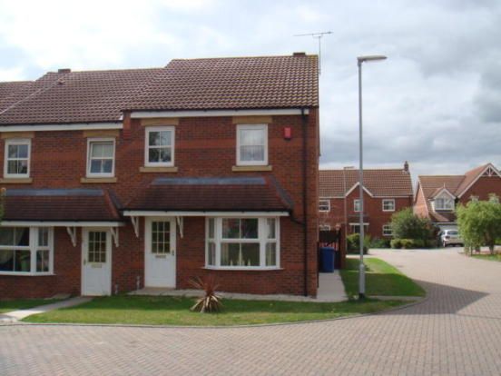 Semi-detached house to rent in Coupland Close, Gainsborough