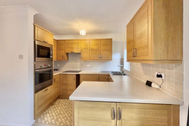 Westgate Court, High Wycombe photo 3