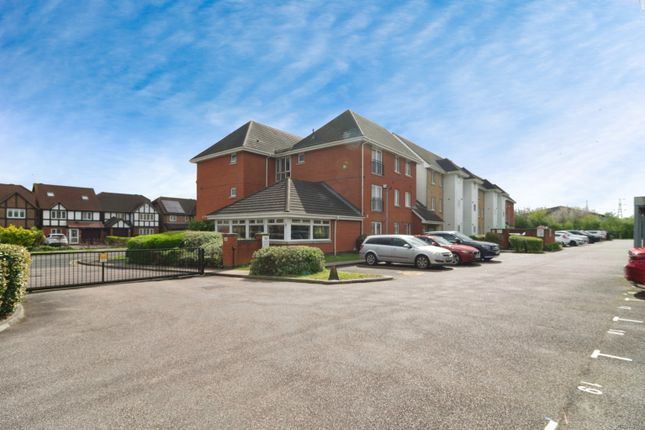 Thumbnail Flat for sale in Fleming Road, Chafford Hundred, Grays, Essex