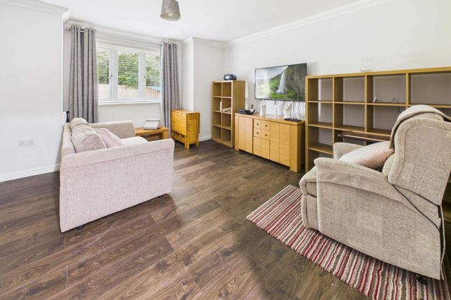 64, Woodruff Way, Cardiff photo 2