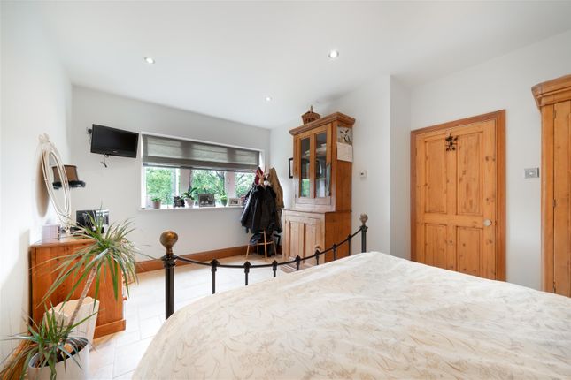 Bedroom1-3.Jpg