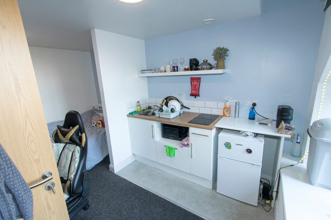 St Cyprian's Student Halls Apartment 310, 90, Durning Road, Liverpool photo 3
