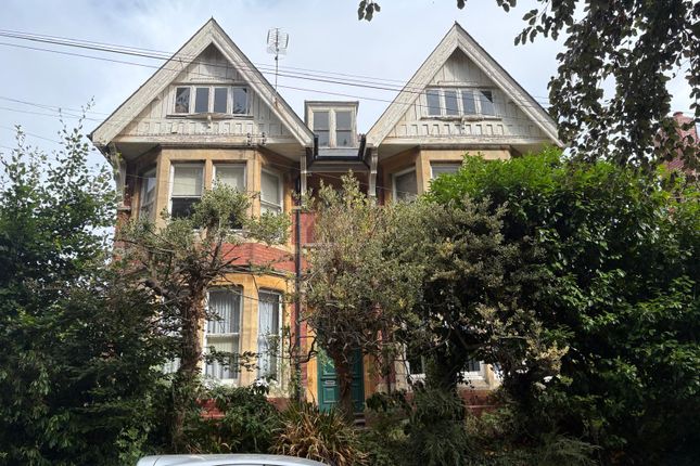 42, Fields Park Road, Newport photo 2
