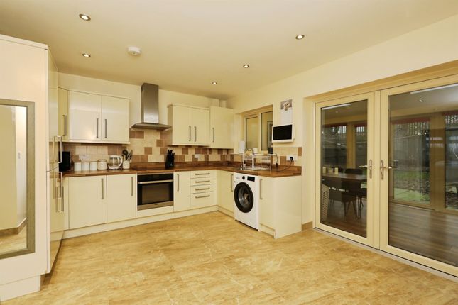 4, Queens Row, Sheffield photo 4