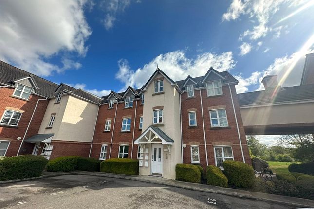 Flat for sale in Foxholme Court, Crewe, Cheshire