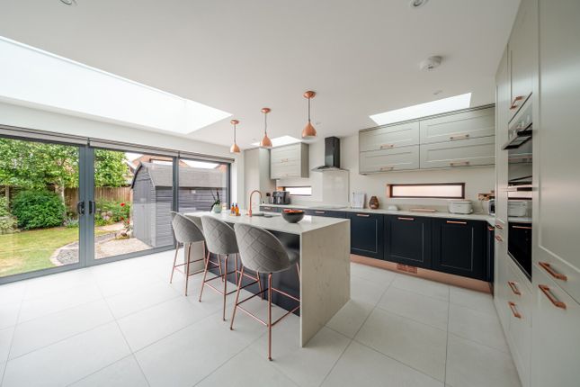 25, Martin Avenue, Hampshire photo 3