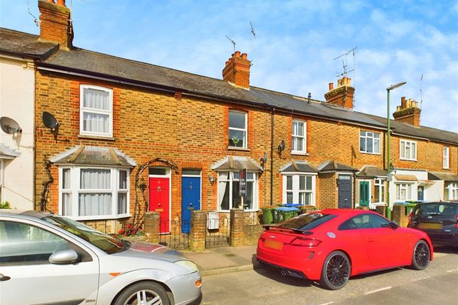 Thumbnail Terraced house for sale in Victoria Street, Horsham
