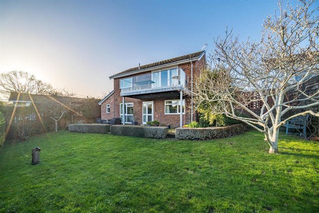 15, Greenham Drive, Seaview photo 2