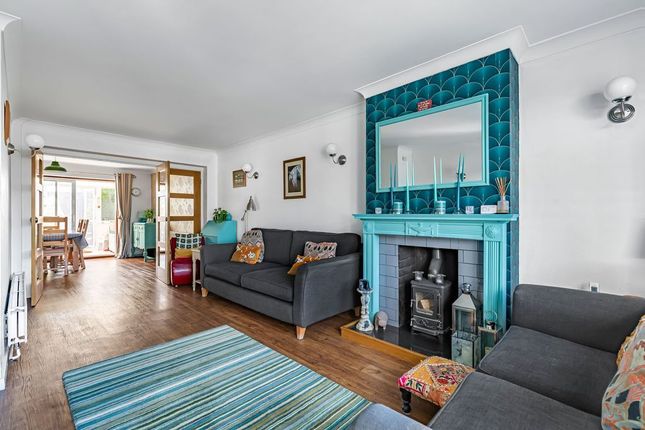 27, Newhaven Crescent, Ashford photo 2
