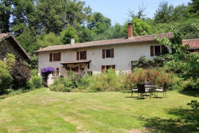 Property for sale in Saint-Maurice-Des-Lions, Charente, France - 16500