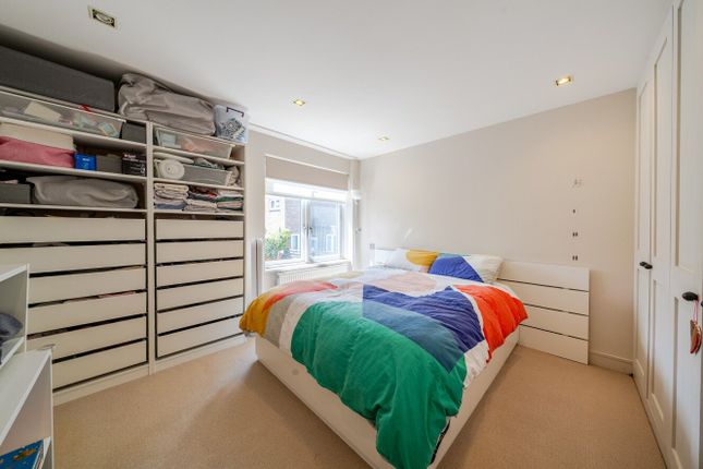 35, Halston Close, London photo 4