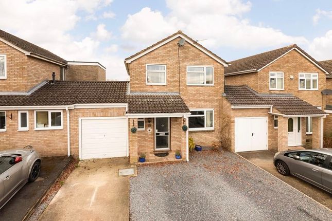 Detached house for sale in Orpwood Way, Abingdon