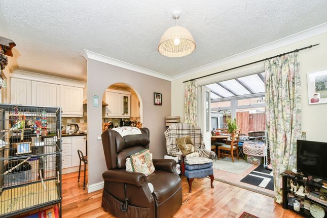 122 The Oaks, Spreckley Road - Lower Compton, Calne photo 3