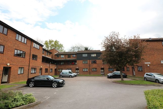 Thumbnail Flat to rent in Wordsworth Court, Hatfield