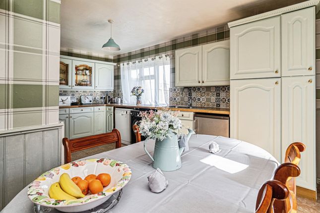 30, Tamar Grove, Hull photo 3