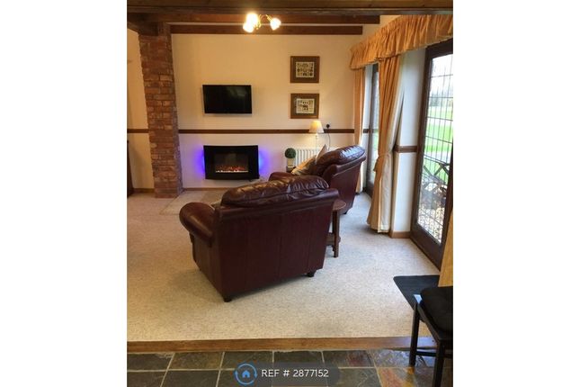 Lodge, Gatehouse Lodges Cadeby Lane, Cadeby, Nuneaton photo 3