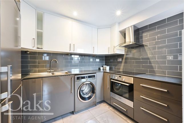 55, Woodgate Drive, London photo 4