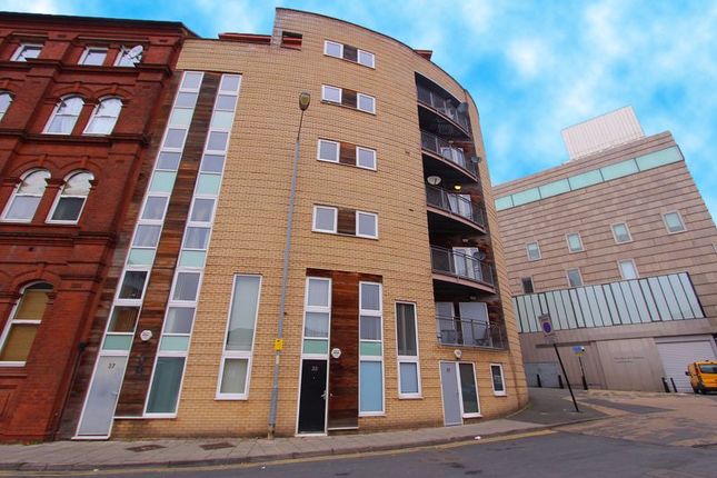 Thumbnail Duplex to rent in Gallery Square, Walsall