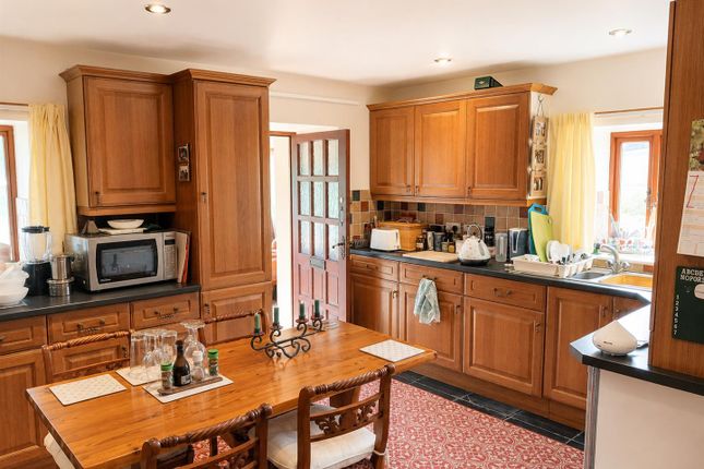 3, Aeron Court, Lampeter photo 3