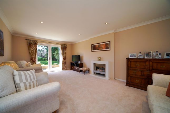 9, Yew Tree Drive, Hemel Hempstead photo 4