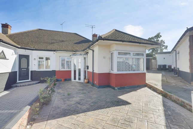 2-bed bungalow on 6, Abbotts Close, Leigh-on-Sea, £350,000