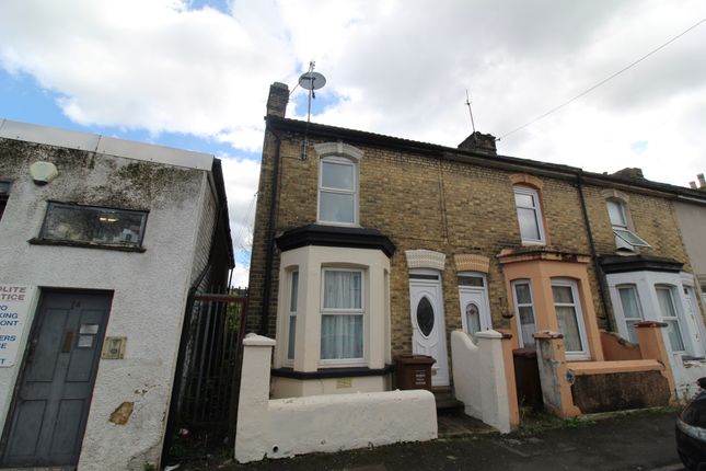 End terrace house for sale in Albany Road, Chatham