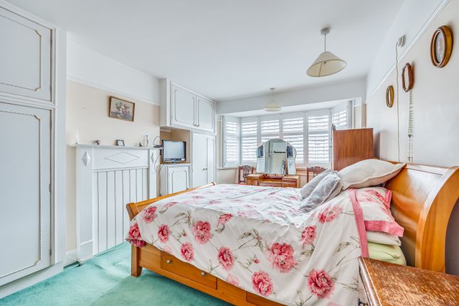 End terrace house for sale in Aylward Road, London