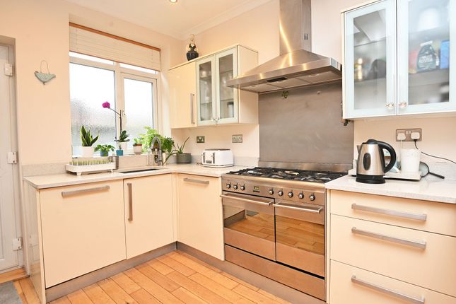 28 St. Winifreds Road, Harrogate photo 4
