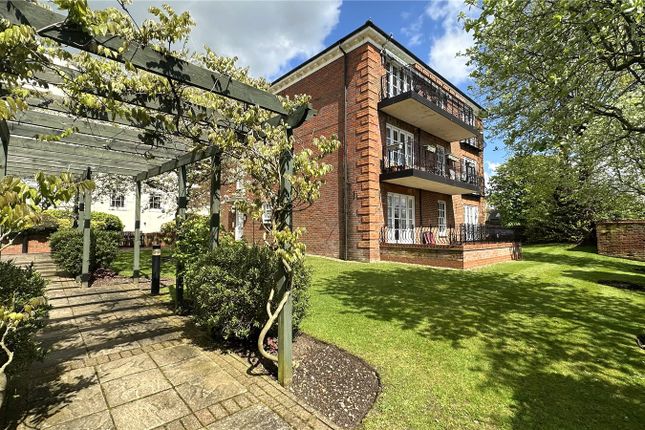 Flat for sale in Cattley Close, Barnet