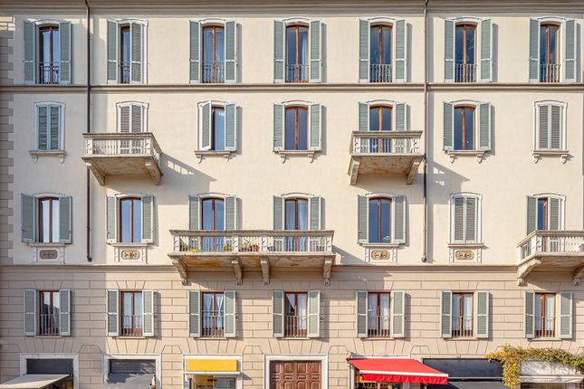 Thumbnail Apartment for sale in Corso Giuseppe Garibaldi, Milano, Lombardia