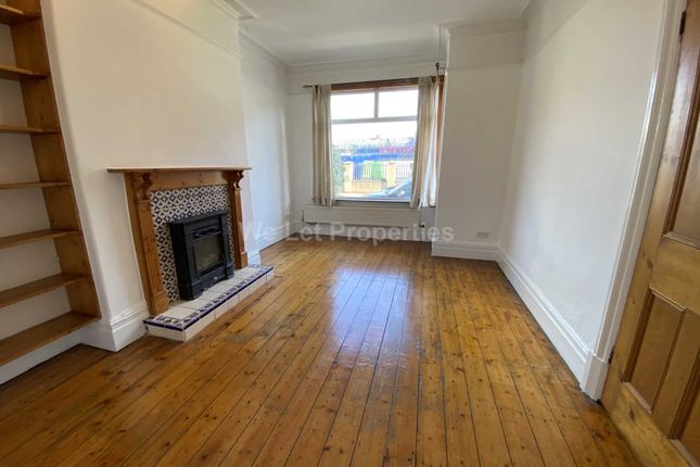 3-bed house on 34, Alphonsus Street, Manchester, £1,500/mo