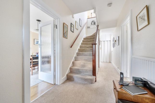 4, Dorset Drive, Edgware photo 2
