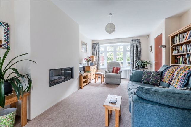 18, Spen Mews, West Yorkshire photo 4