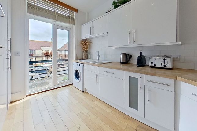 1a, Cornwall Gardens, Margate photo 4