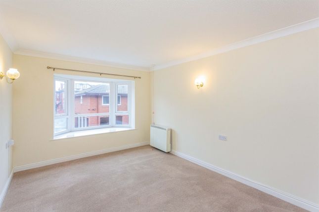 10, Priory Court, Raikes Parade, Blackpool photo 3