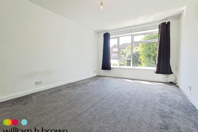 140, Marlborough Gardens, UPMINSTER photo 2