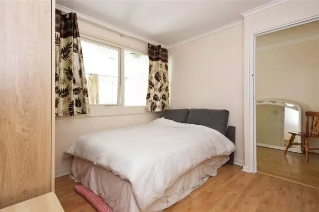 1, St. Edmunds Close, London photo 5