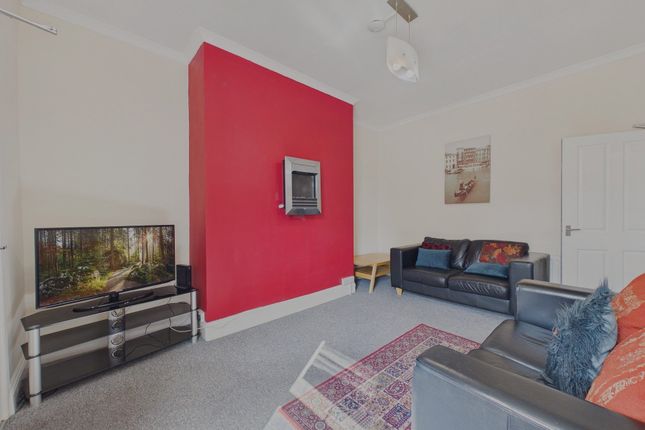 17 Woodbine Street, Gateshead photo 3