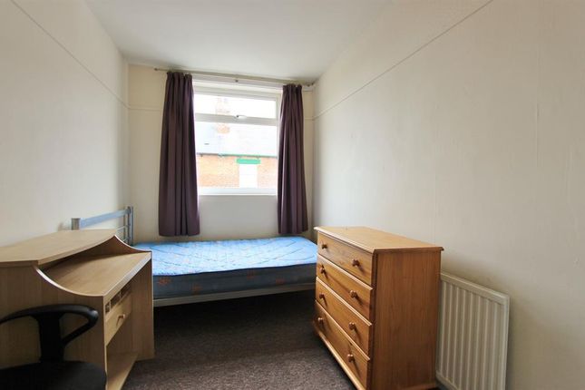 17, Warwick Terrace, Sheffield photo 5