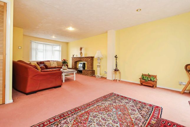 11, North View Drive, Brierley Hill photo 3